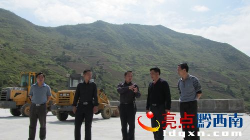 <a href=http://www.retirebossier.com/news/zhenfeng/ target=_blank class=infotextkey>ؑSh</a>hίίhL֝׌{(dio).JPG