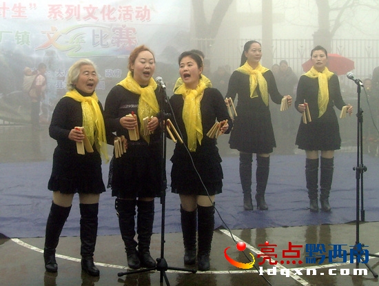 贊揚(yáng)計(jì)生好政策.jpg