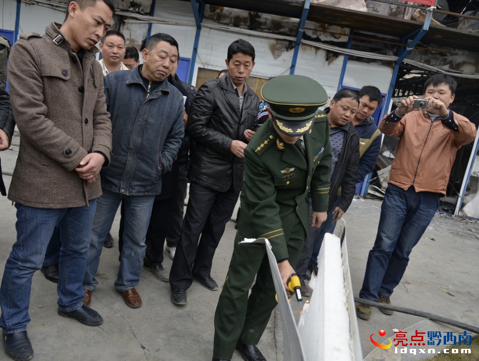 QQ截圖20141216204048115.jpg