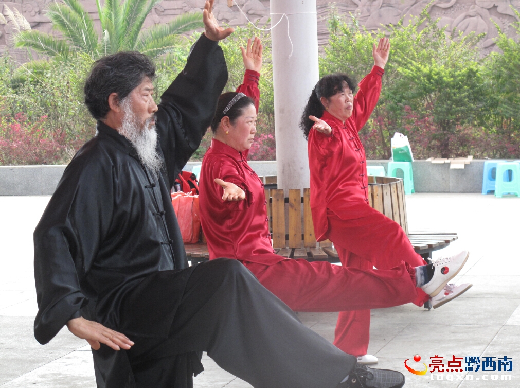 QQ截圖201503170907442244.jpg