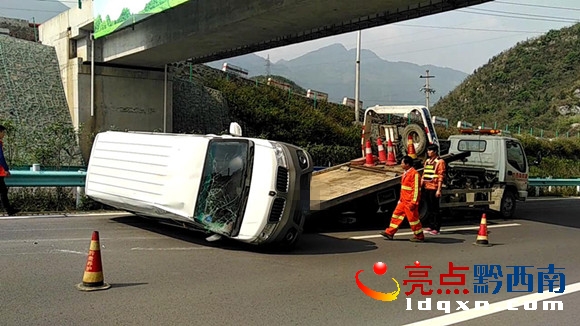 現(xiàn)場(chǎng)救援.JPG
